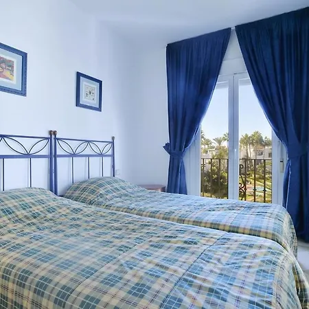 Apartment Stunning Penthouse Just Footsteps Away From Estepona's Beaches *
