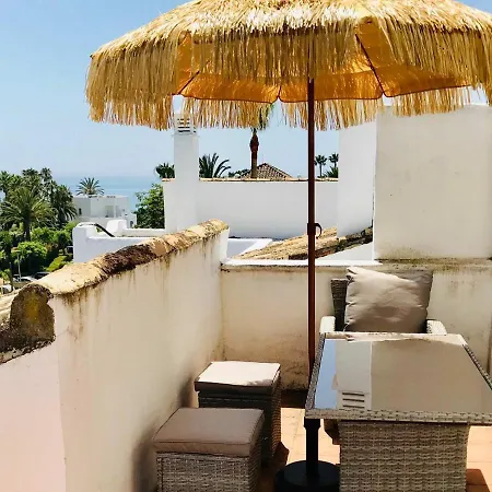 Stunning Penthouse Just Footsteps Away From Estepona's Beaches Apartment