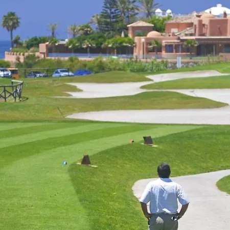 Stunning Penthouse Just Footsteps Away From Estepona's Beaches * Estepona