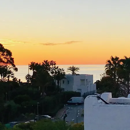 Apartment Stunning Penthouse Just Footsteps Away From Estepona's Beaches *